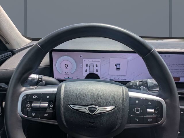 Used 2025 White Genesis 2.5T image 30