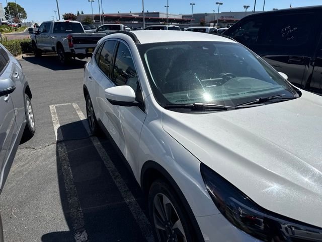 Used 2023 White Ford Platinum image 2