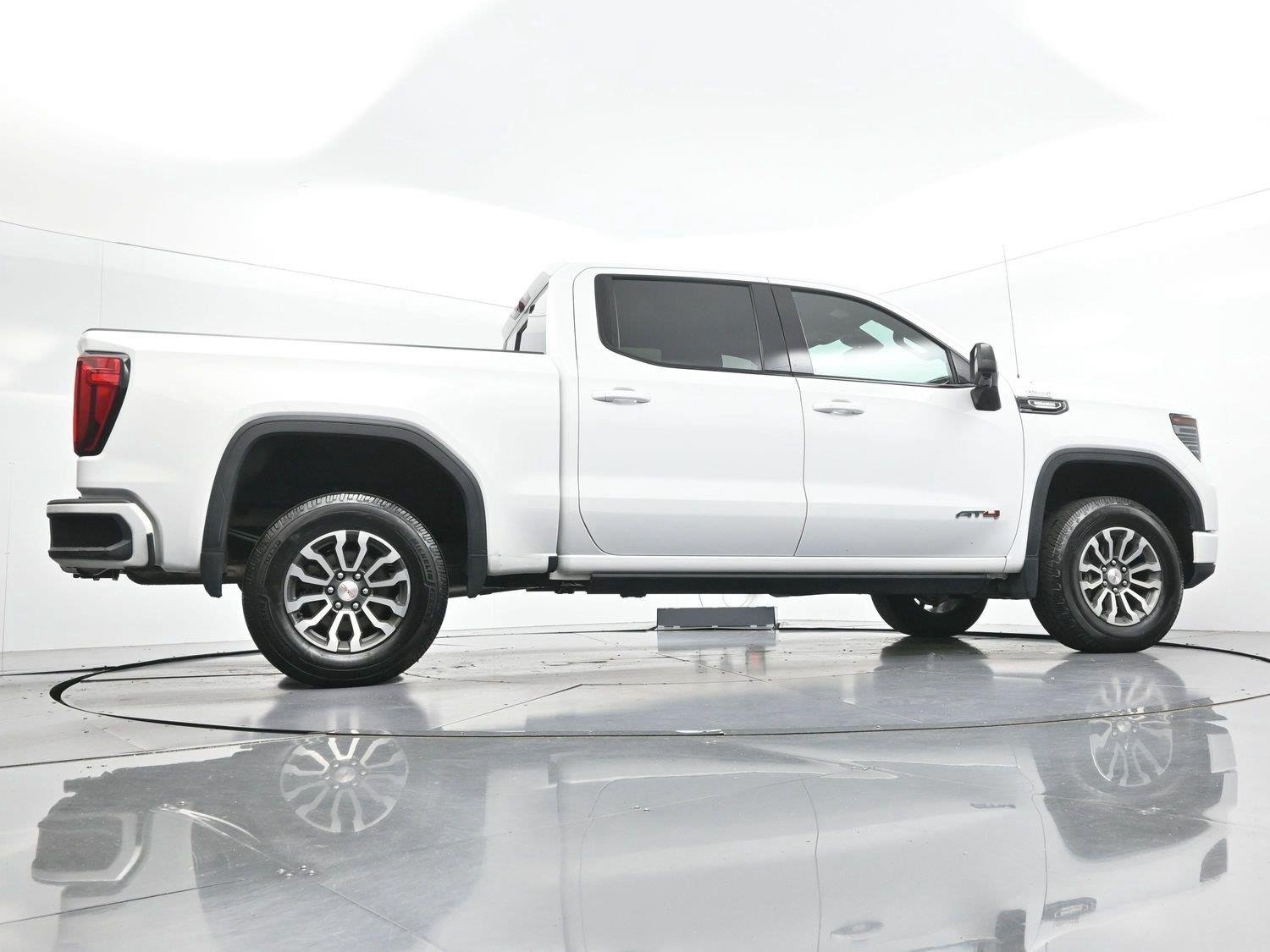 Used 2023 SUMMIT WHITE GMC AT4 image 53
