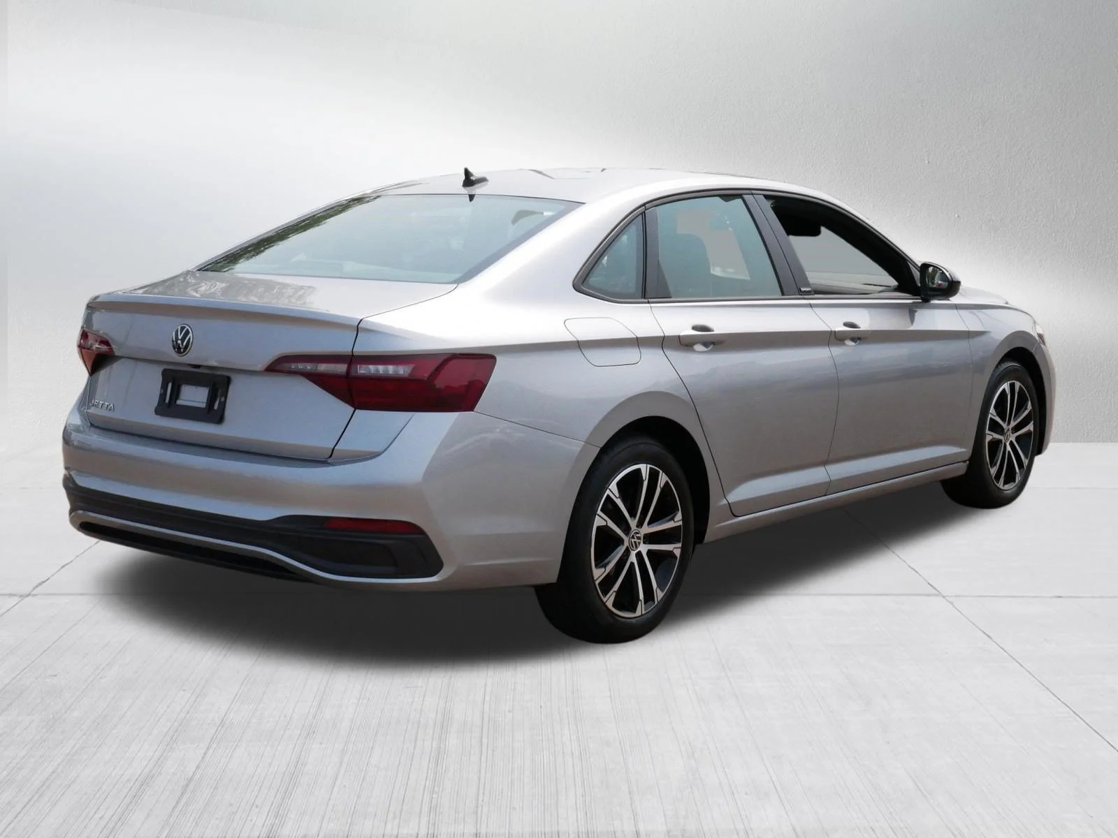 Used 2024 Pyrite Silver Metallic Volkswagen Sport image 7