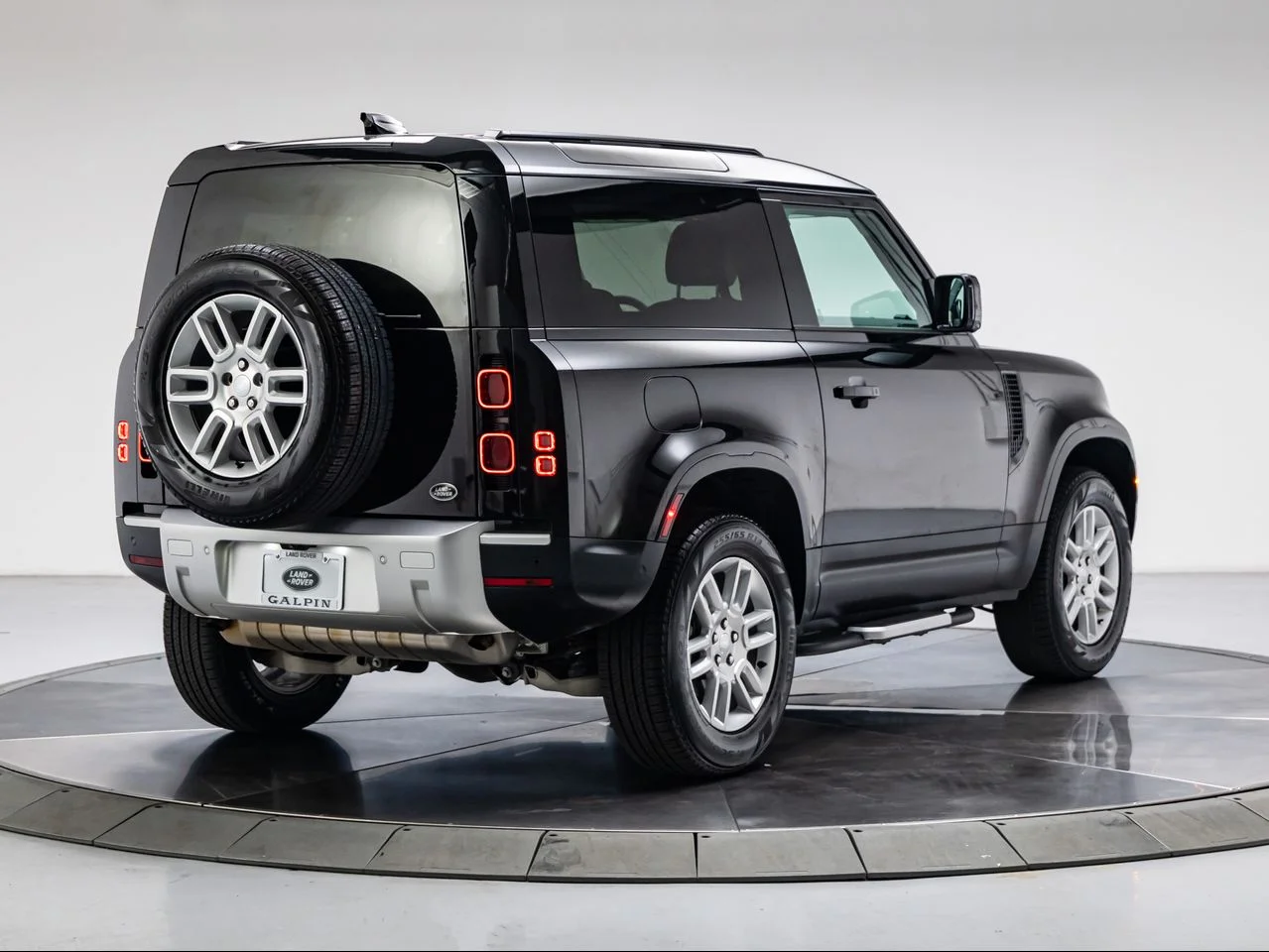 Used 2023 Santorini Black Metallic Land Rover 90 S image 5