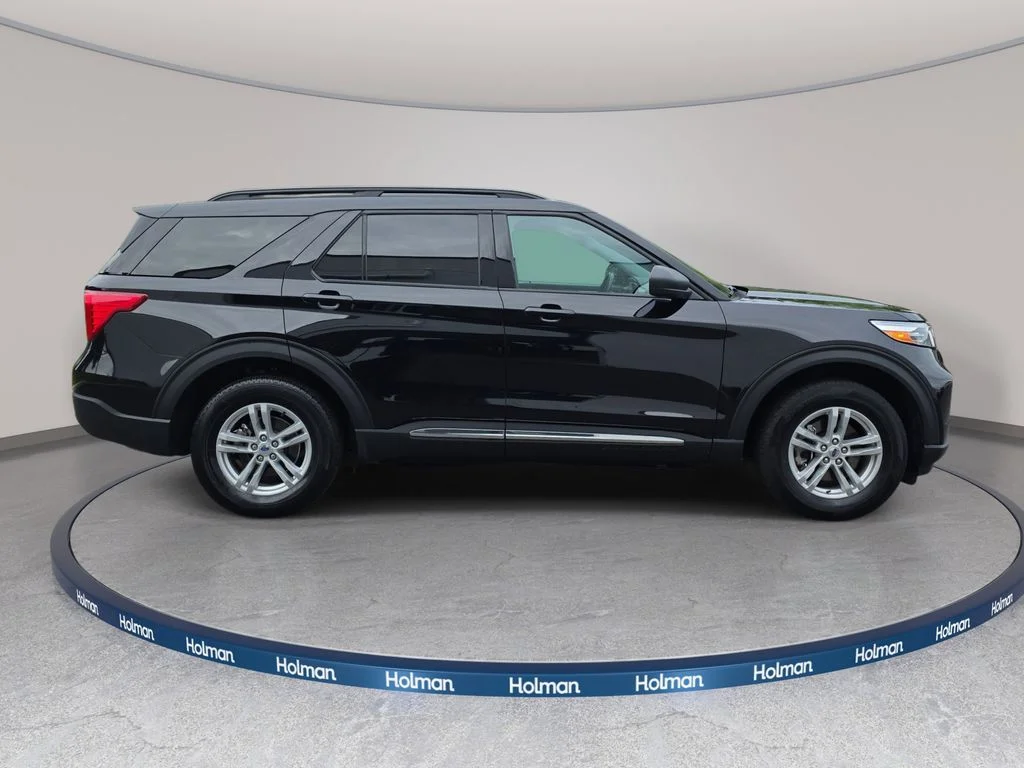 Certified Used 2023 Black Metallic Ford XLT image 4