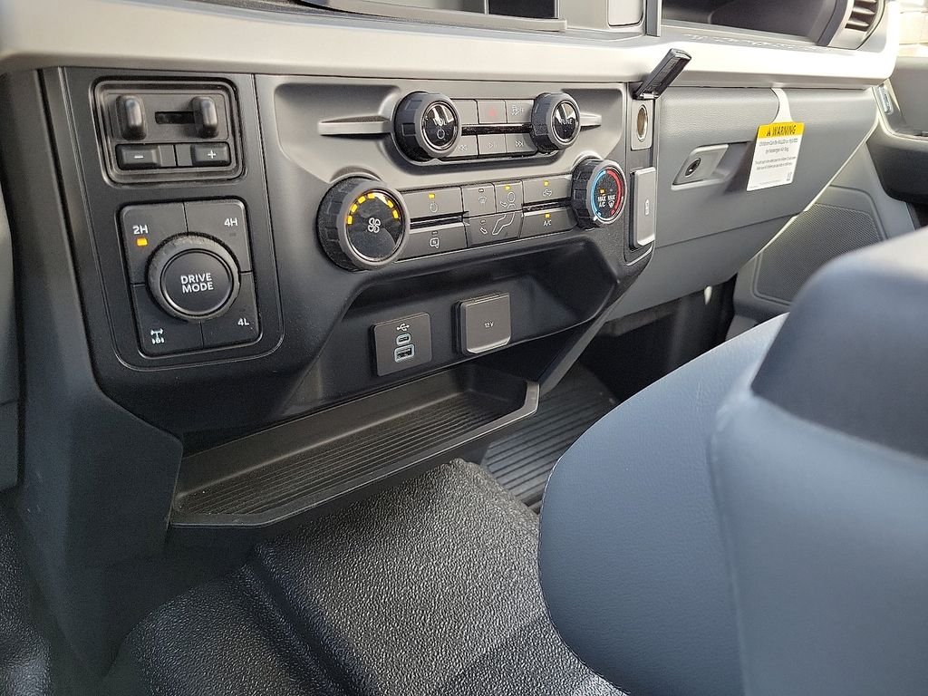 New 2026 Oxford White Ford F-250® XL image 25