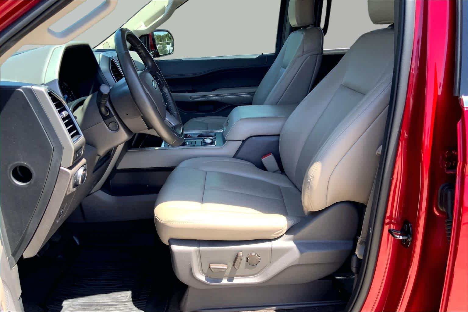 Used 2020 Rapid Red Metallic Tinted Clearcoat Ford XLT image 8