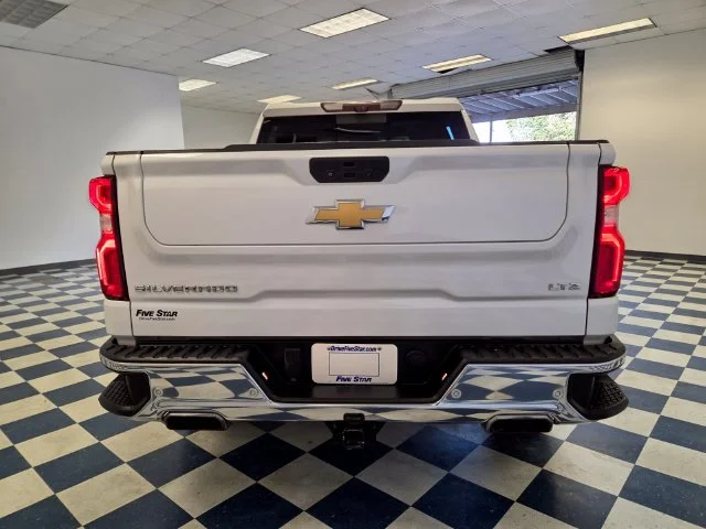 Used 2022 IRIDESCENT PEARL TRICOAT Chevrolet LTZ image 6