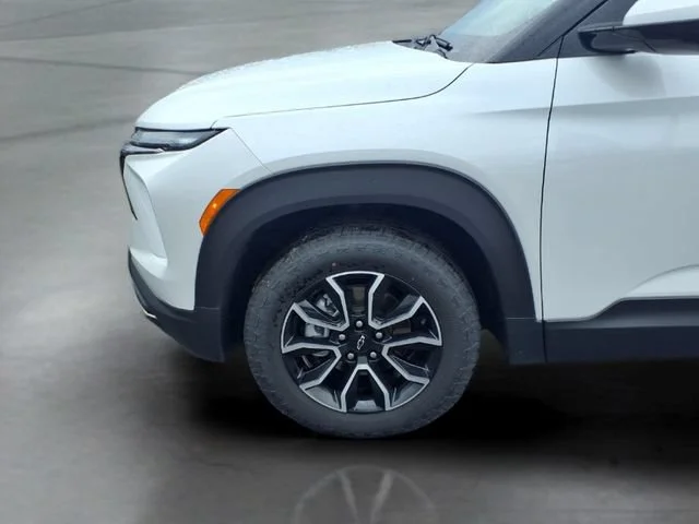 New 2026 Iridescent Pearl Tricoat Chevrolet ACTIV image 19