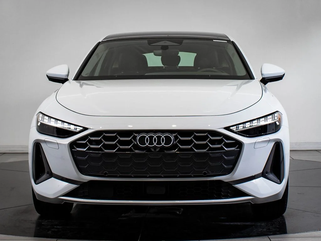 Used 2025 Glacier White Audi 2.0T Premium Plus image 2