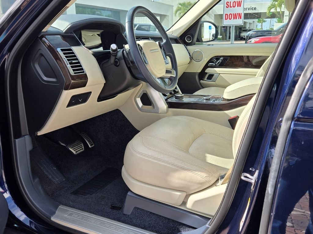 Used 2021 Blue Land Rover Westminster image 14