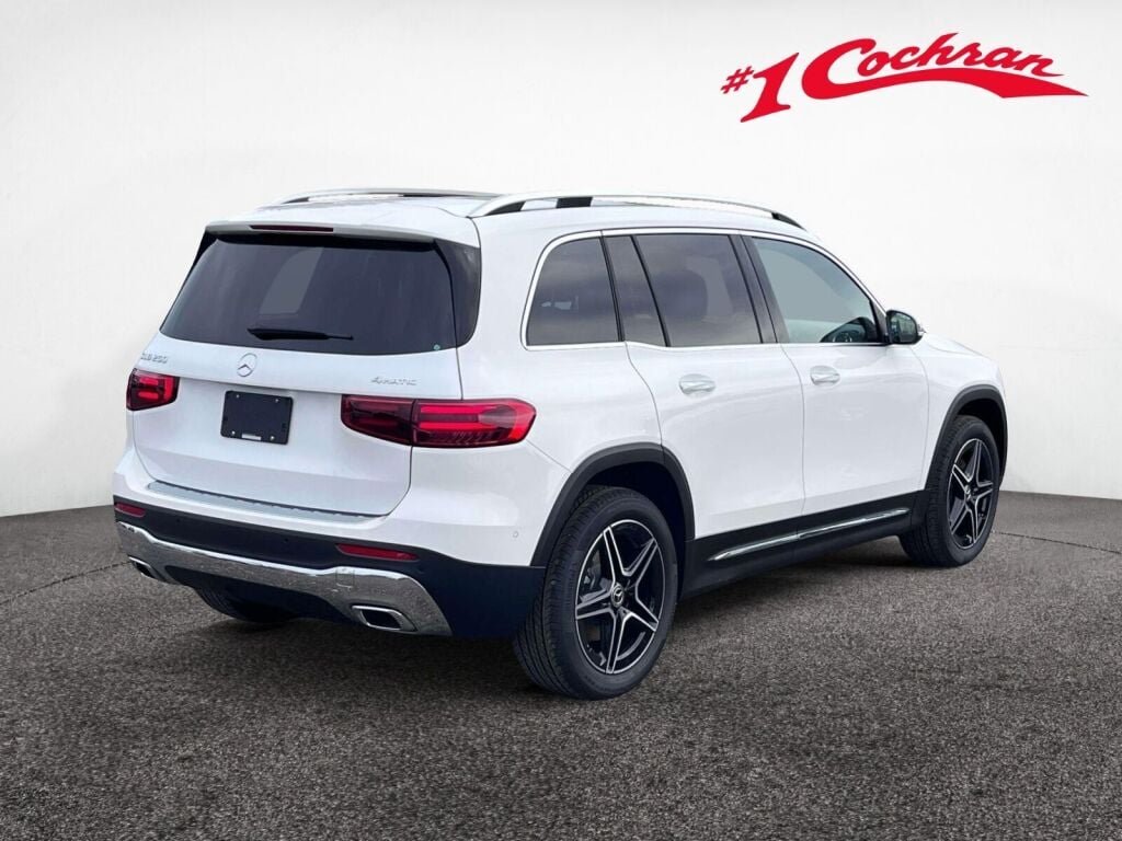 New 2026 Polar White Mercedes-Benz GLB 250 image 7