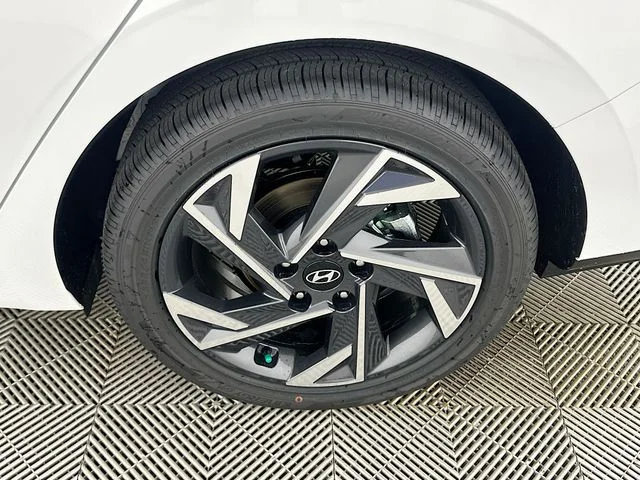 New 2026 Hyundai ELANTRA Limited