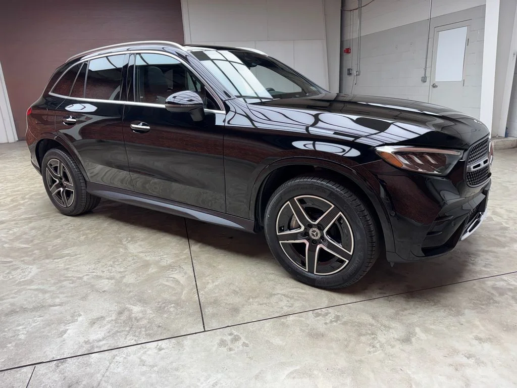 Used 2025 Black Mercedes-Benz GLC 300 image 6