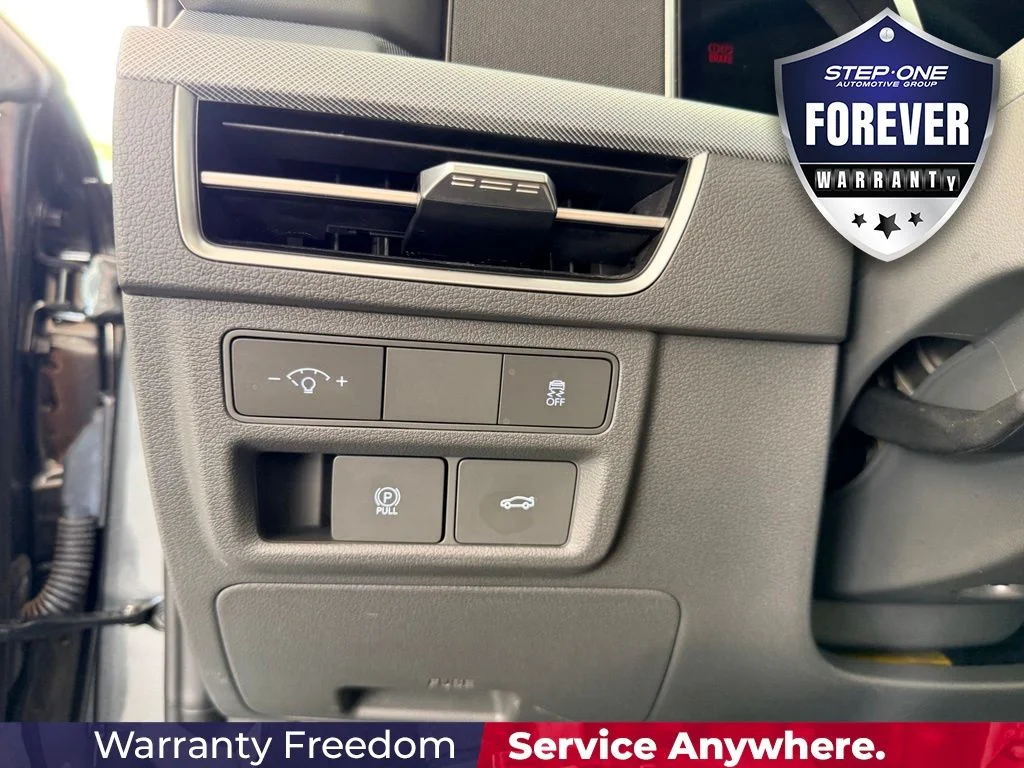 Used 2025 Gray Hyundai SEL image 18