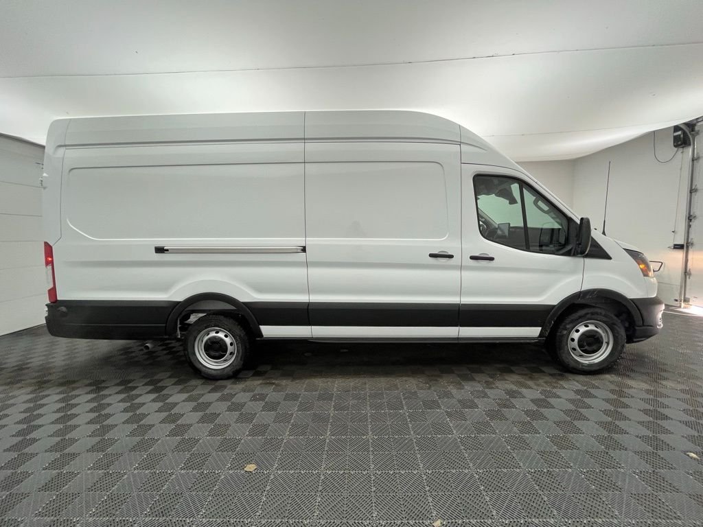 New 2026 White Ford Base image 6