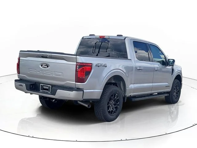 New 2026 Silver Metallic Ford XLT image 5