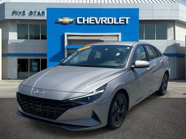 Used 2021  Hyundai SEL image 3