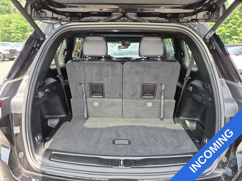 Used 2023 Black Jeep Altitude image 25