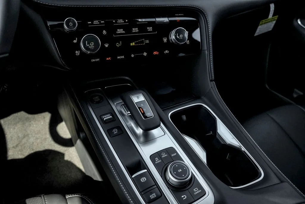 New 2027 WARM TITANIUM INFINITI Luxe AWD image 16