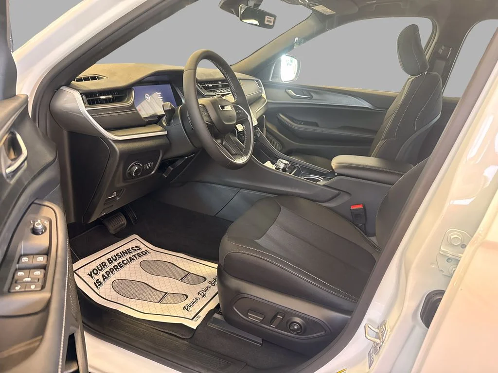 New 2026 Bright White Clearcoat Jeep Laredo image 15