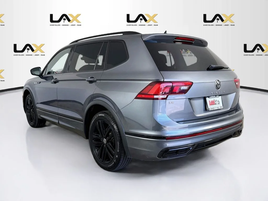 Used 2022 Gray Volkswagen 2.0T SE R-Line Black image 5