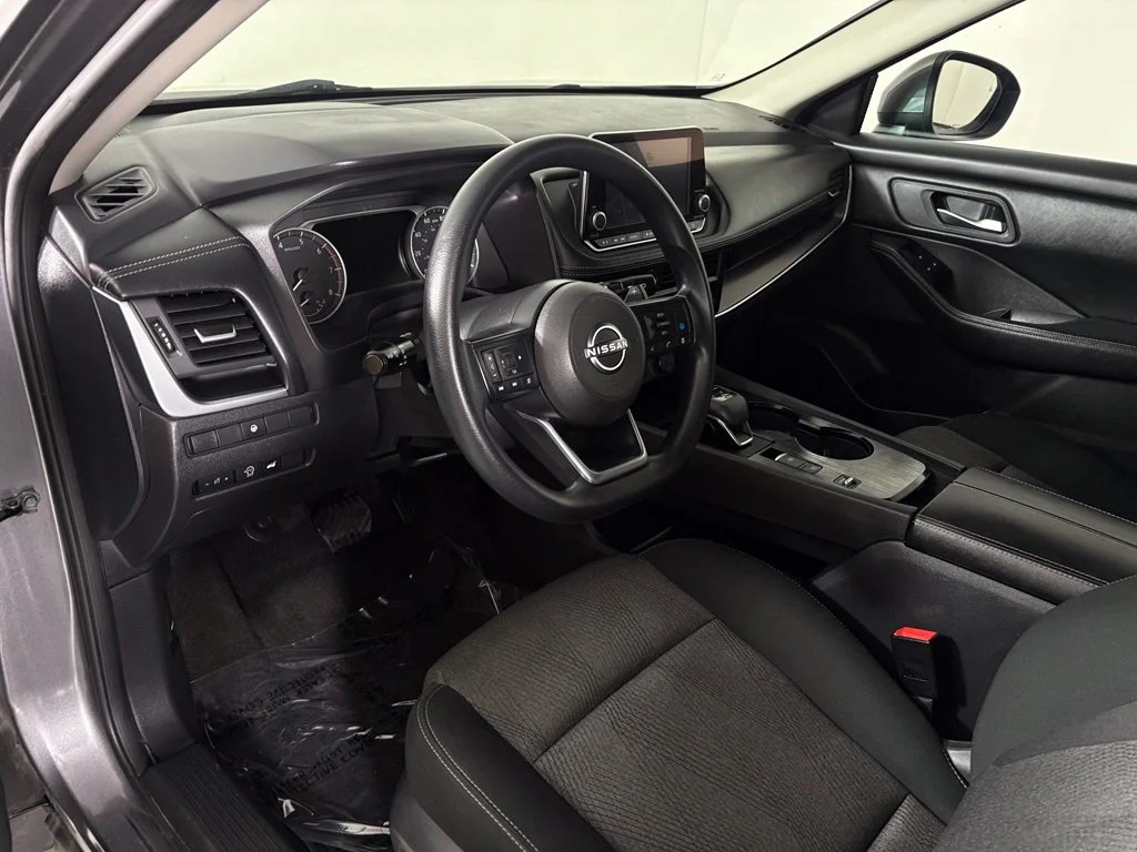 Used 2024 Gray Nissan SV image 17