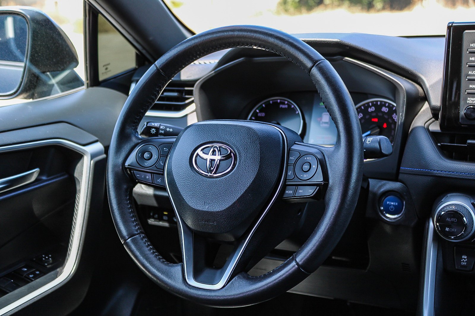 Used 2022 Magnetic Gray Metallic Toyota Hybrid SE image 16