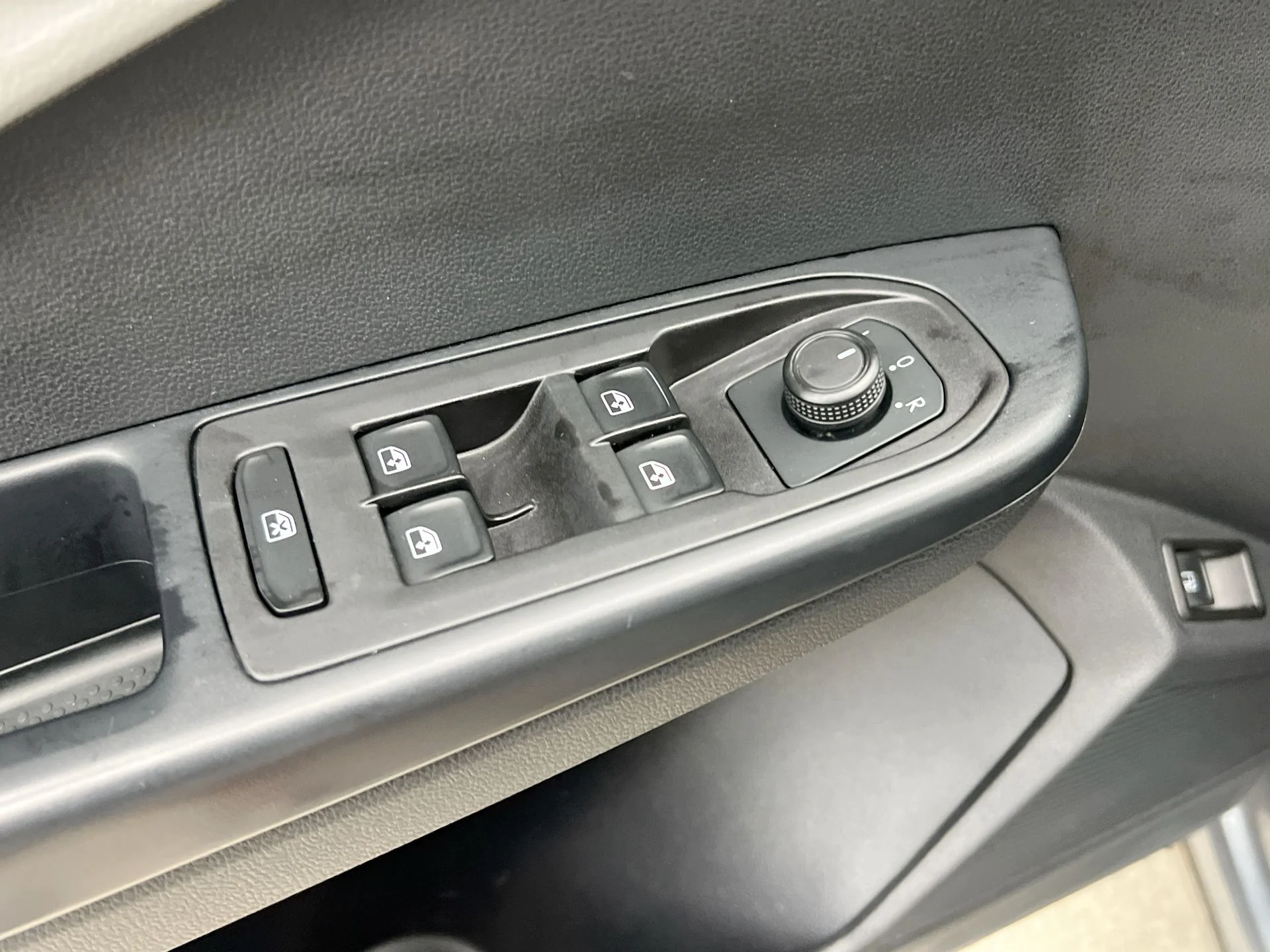 Used 2024 Gray Volkswagen 1.5T S image 22