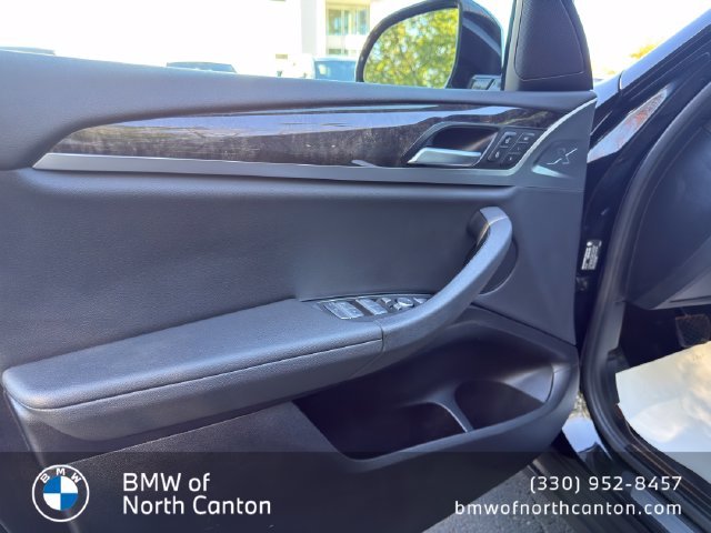 Used 2020 Jet Black BMW xDrive30i image 13