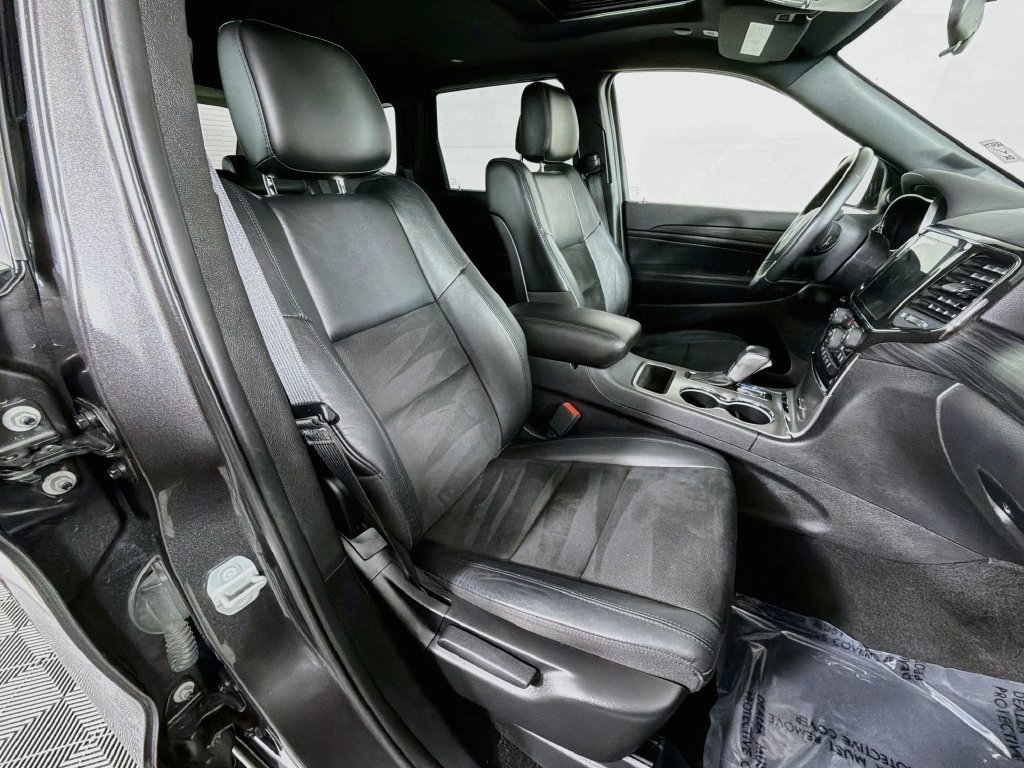 Used 2021 Gray Jeep Laredo X image 29