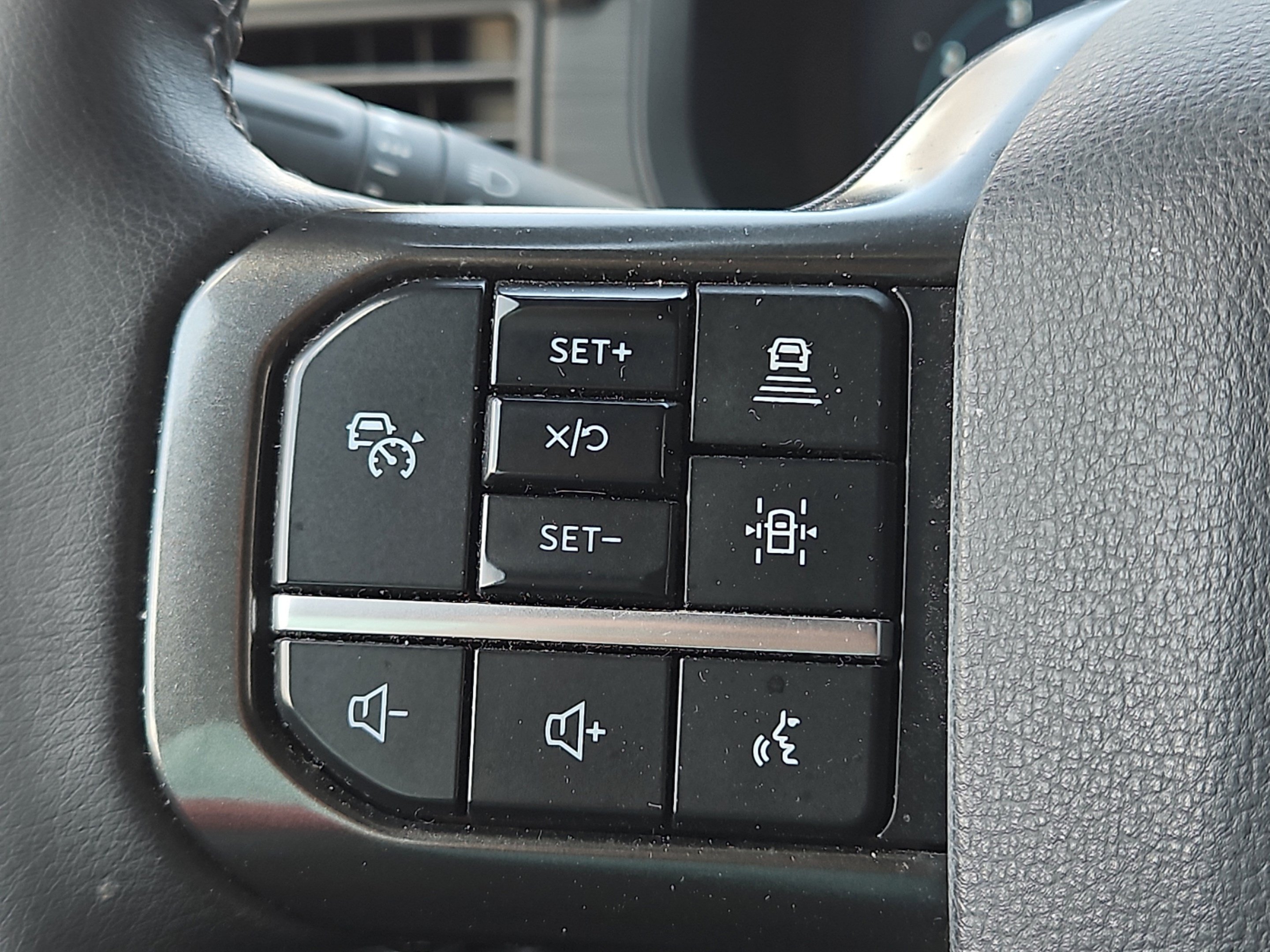Used 2024 Silver Metallic Ford XLT image 16