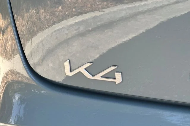 2025 Kia K4 LXS - Photo 31