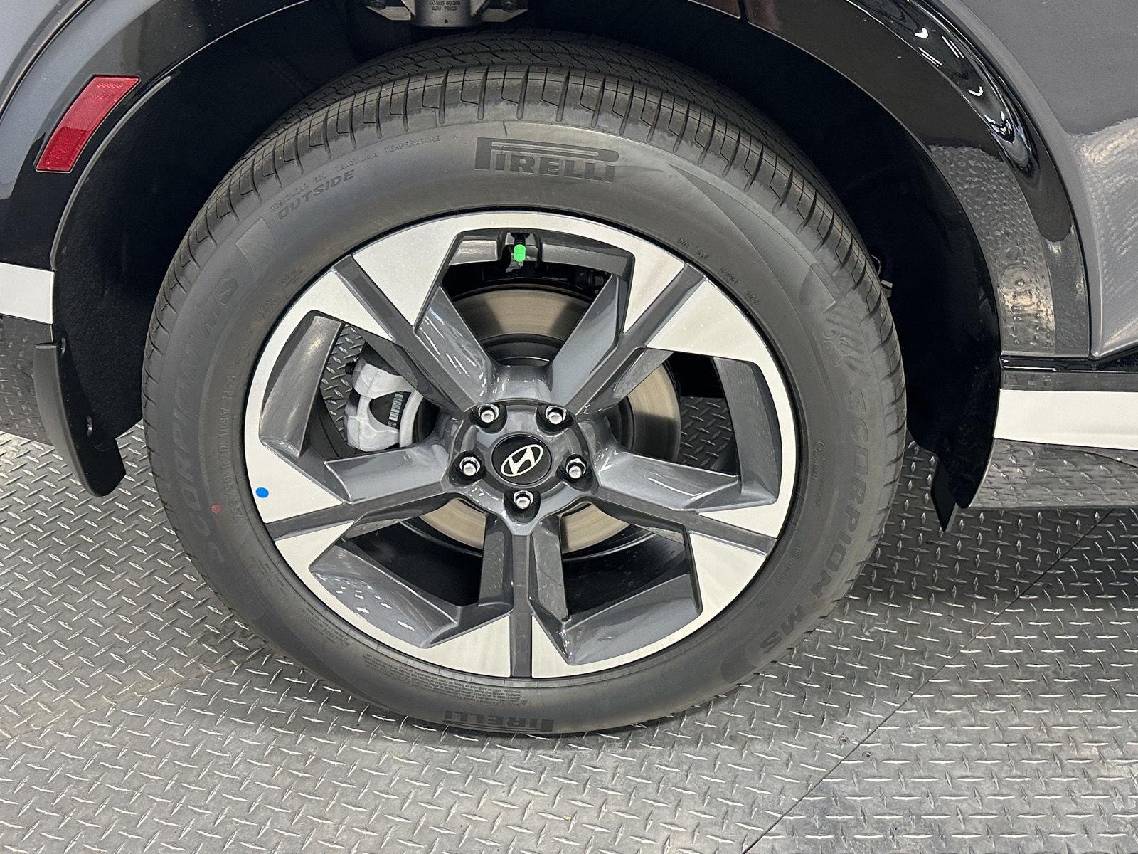 New 2027 Ecotronic Gray Pearl Hyundai Limited 8P image 17