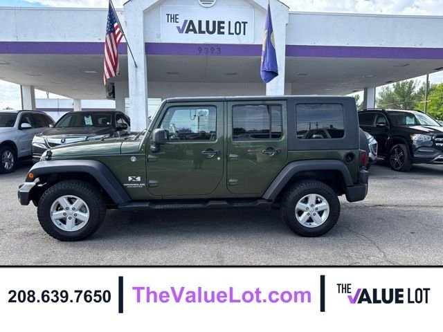 Used 2007 Green Jeep Unlimited X image 1