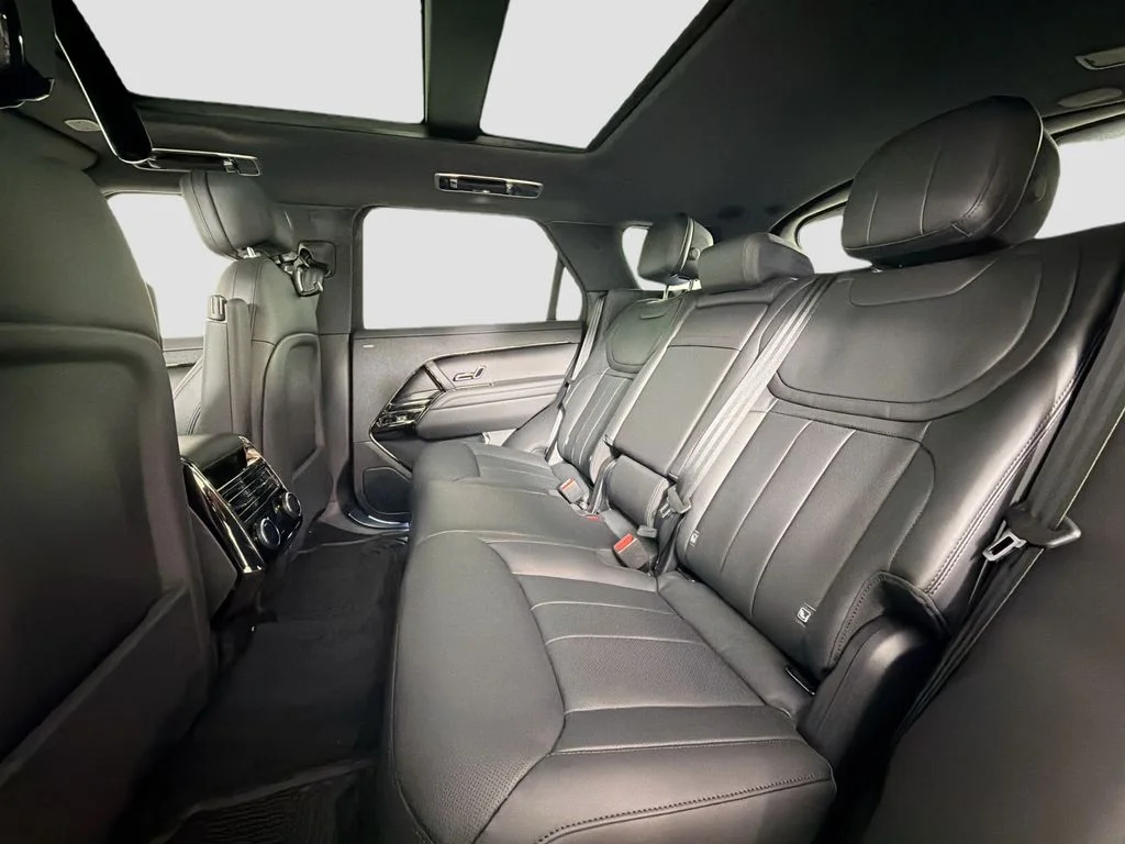 New 2026 Carpathian Grey Land Rover Dynamic SE image 26