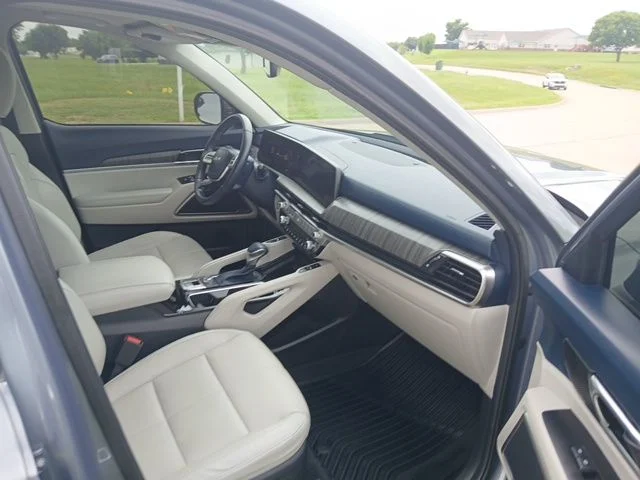 Used 2024 Silver Kia EX image 10