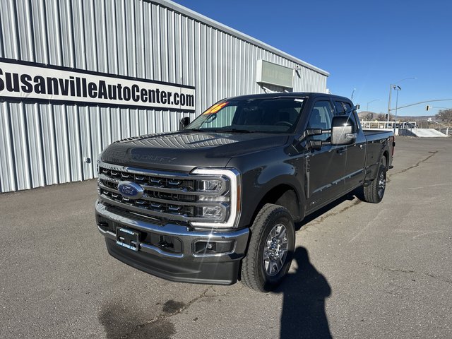 2026 Ford Super Duty F-350® Lariat®