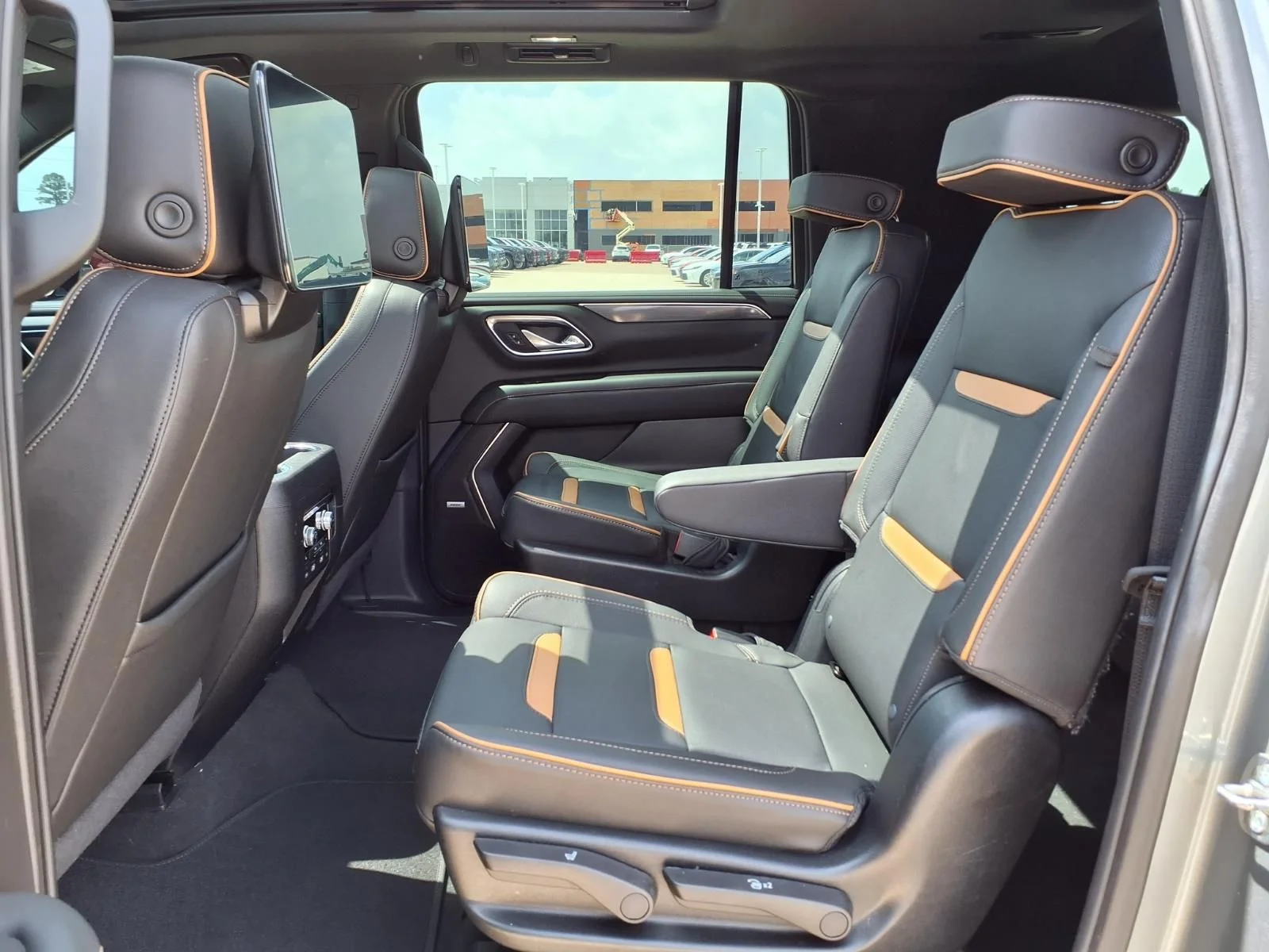 Used 2024 Silver GMC AT4 image 18