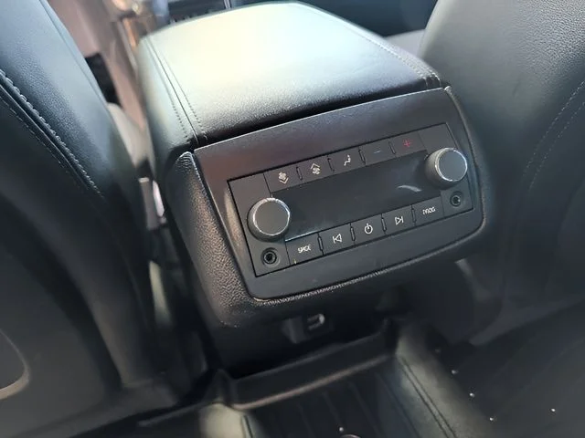 Used 2017 White GMC Limited image 40