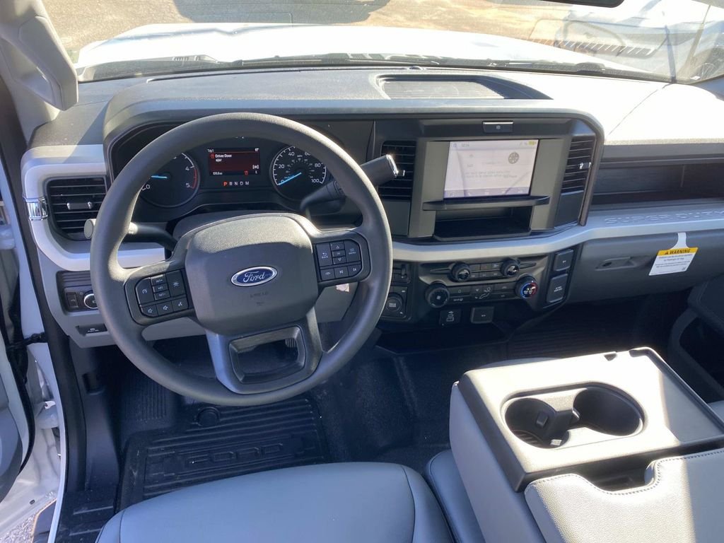 New 2026 Oxford White Ford F-450® XL image 10