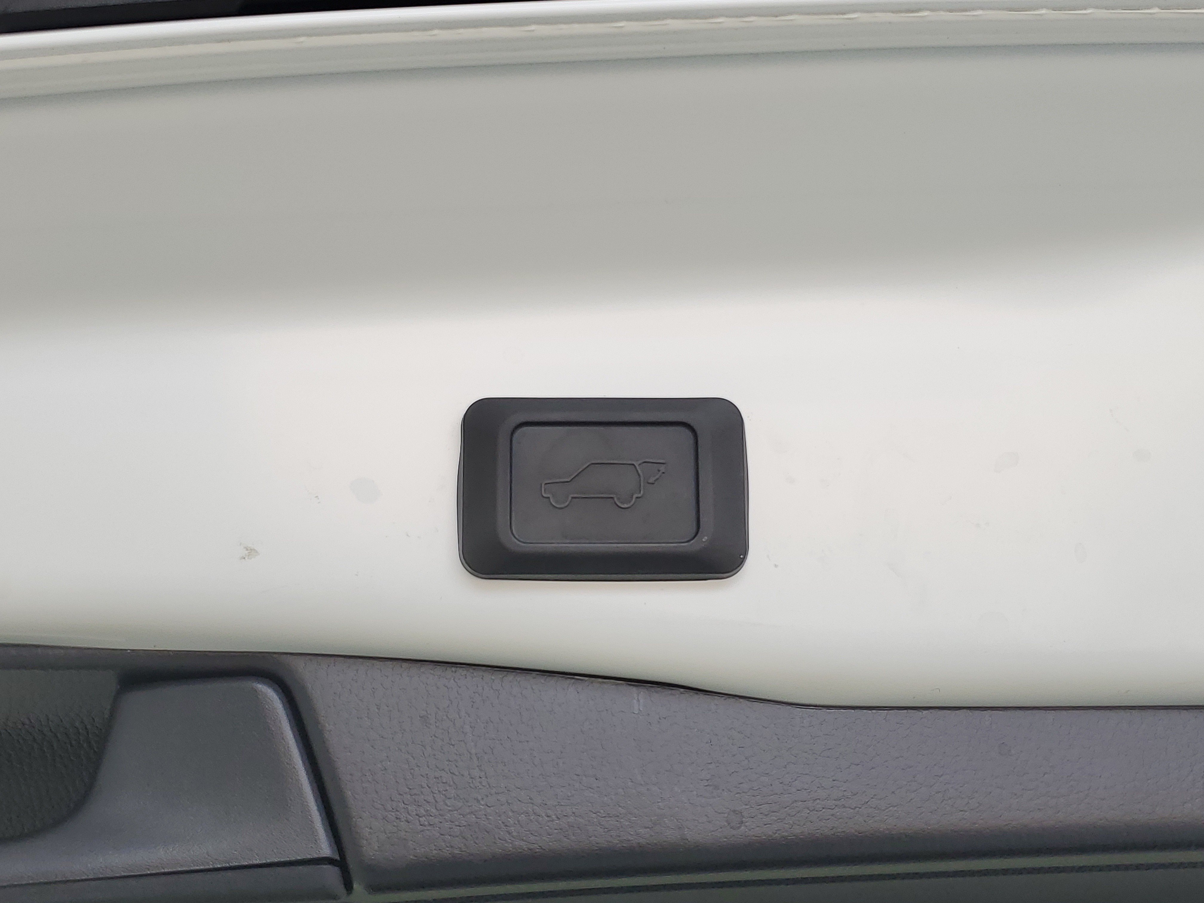 Used 2024 Ice Cap Toyota XLE image 12