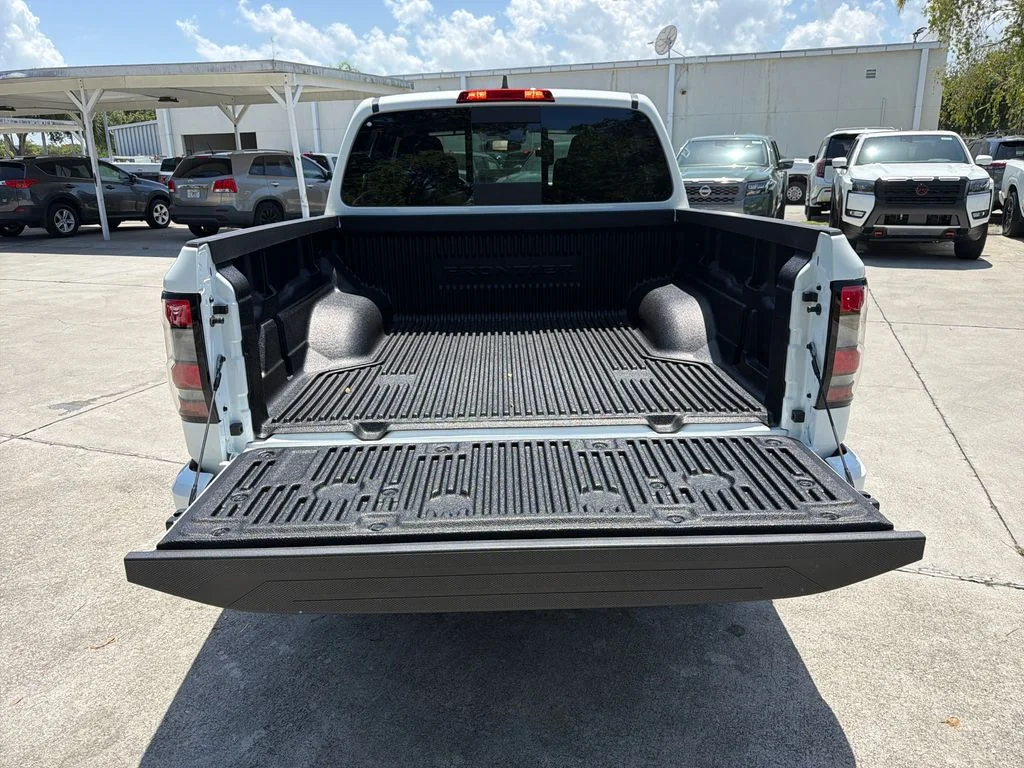 New 2026 Glacier White Nissan Crew Cab SV image 31