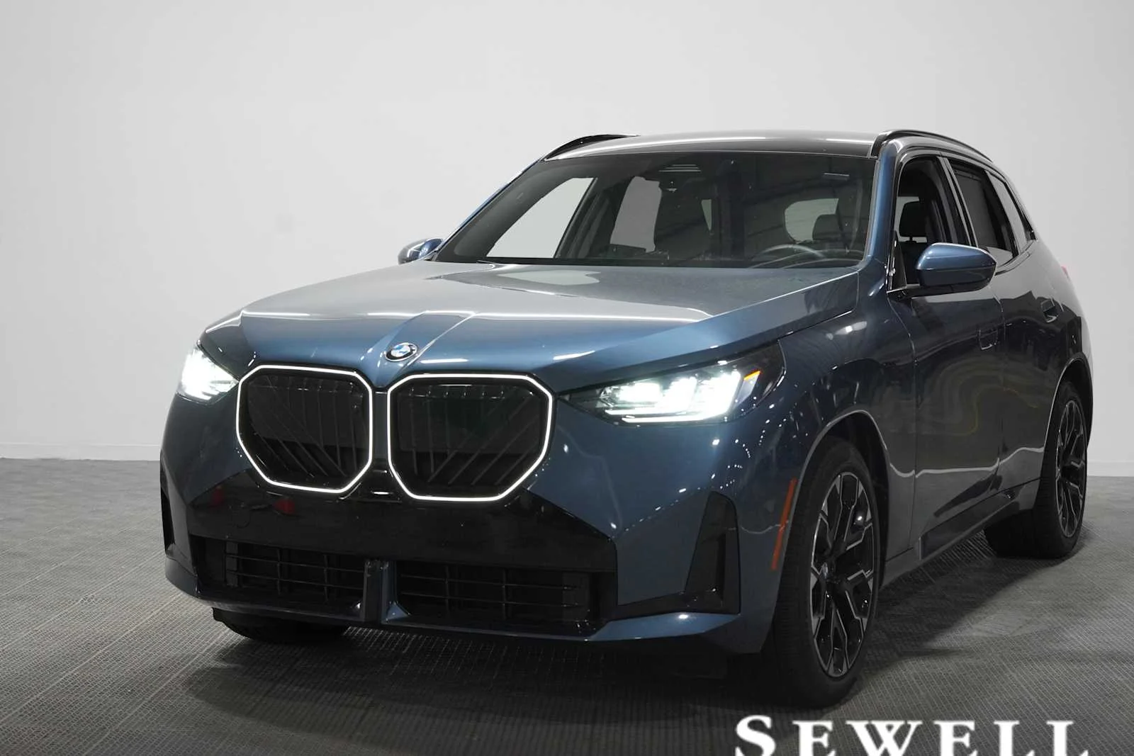 Certified Used 2025 Arctic Race Blue metallic BMW 30 xDrive image 1