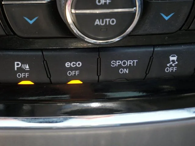 Used 2020 Red Jeep Overland image 27