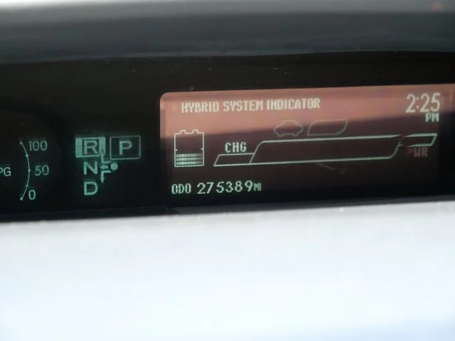 Used 2013 Pearl Toyota Three image 32