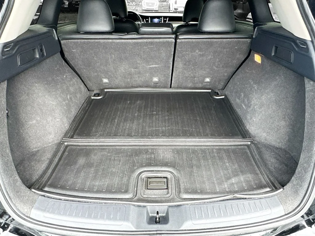 Certified Used 2023 Black INFINITI LUXE image 28