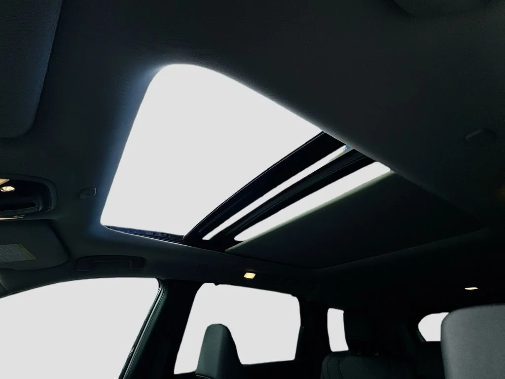 Certified Used 2026 Black INFINITI LUXE image 24