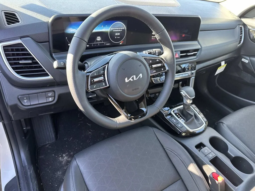 2025 Kia Seltos SX - Photo 9