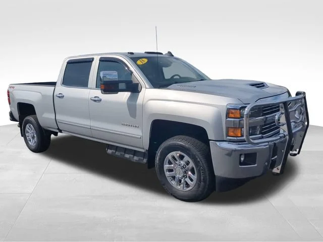 Used 2018 SILVER ICE METALLIC Chevrolet LTZ image 11