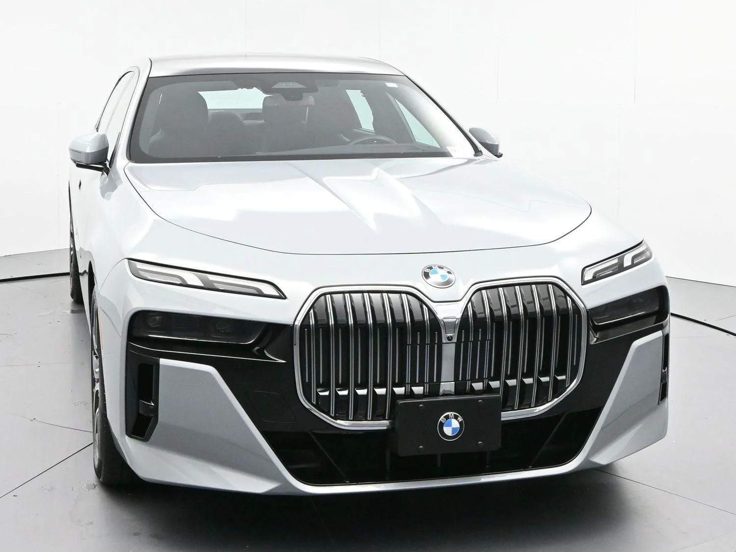 Used 2024 Brooklyn Grey Metallic BMW 740i xDrive image 2