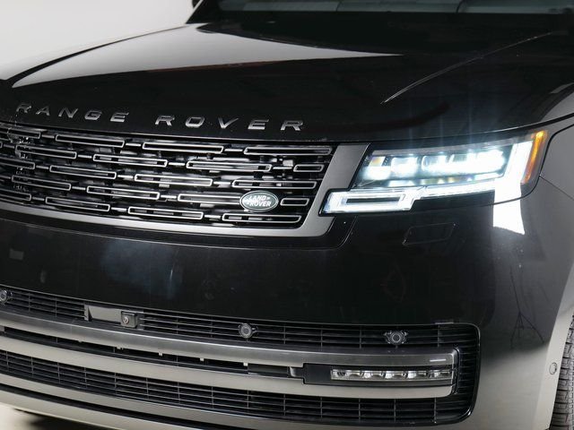 New 2026 Santorini Black Land Rover P530 SE 7 SEAT image 28