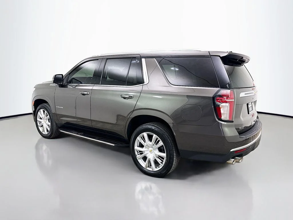 Used 2021 Gray Chevrolet High Country image 5